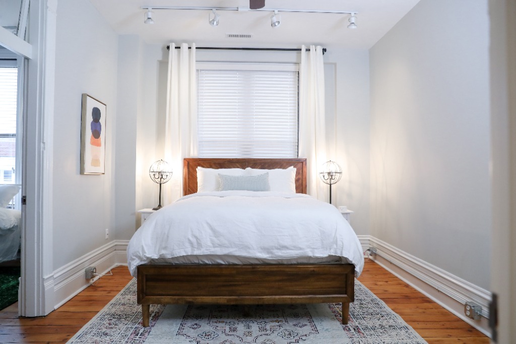 The Loft Above primary bedroom